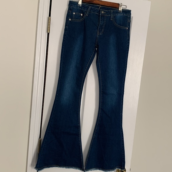 Galmint Flare Jeans - Picture 5 of 9
